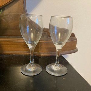 Couple of Cordial Glassware